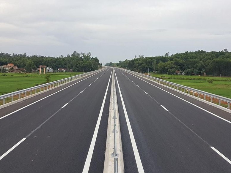 Đẩy nhanh tiến độ 5 dự án thành phần đường bộ cao tốc Bắc - Nam phía Đông- Ảnh 1.