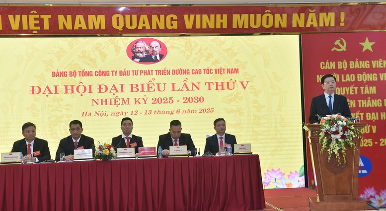 Đại hội đại biểu Đảng bộ VEC: 'Đoàn kết - Dân chủ - Kỷ cương - Đột phá - Phát triển'- Ảnh 4.