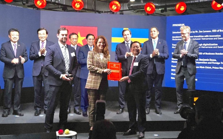 Bình Định trao giấy chứng nhận đăng ký đầu cho dự án vốn FDI 1 tỷ USD