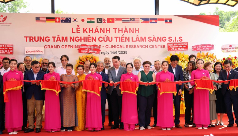 Khánh thành Trung tâm Nghiên cứu lâm sàng đầu tiên tại Việt Nam và Đông Nam Á- Ảnh 1.