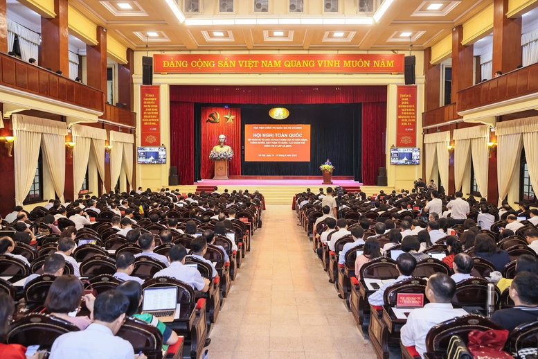 Thủ tướng: Điều quan trọng nhất trong cuộc cách mạng về bộ máy là chuyển đổi trạng thái sang kiến tạo, chủ động phục vụ người dân- Ảnh 3. Thủ tướng: Điều quan trọng nhất trong cuộc cách mạng về bộ máy là chuyển đổi trạng thái sang kiến tạo, chủ động phục vụ người dân- Ảnh 3.