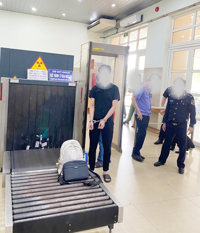 Kiên quyết giữ 'cánh cửa' Tây Nguyên: Hải quan đẩy mạnh ngăn buôn lậu, chống ma túy- Ảnh 3.