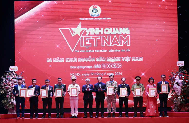 'Vinh Quang Việt Nam' – Hành trình truyền cảm hứng đổi mới- Ảnh 1.