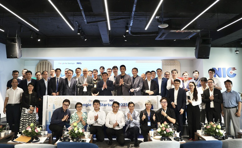Phó Thủ tướng Nguyễn Chí Dũng: Mạnh mẽ tiến về phía trước để Việt Nam trở thành cường quốc về AI- Ảnh 7.