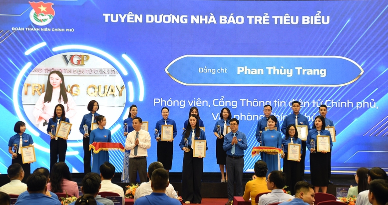 Nhà báo trẻ phải luôn giữ vững phẩm chất cốt lõi của nền báo chí cách mạng- Ảnh 4.