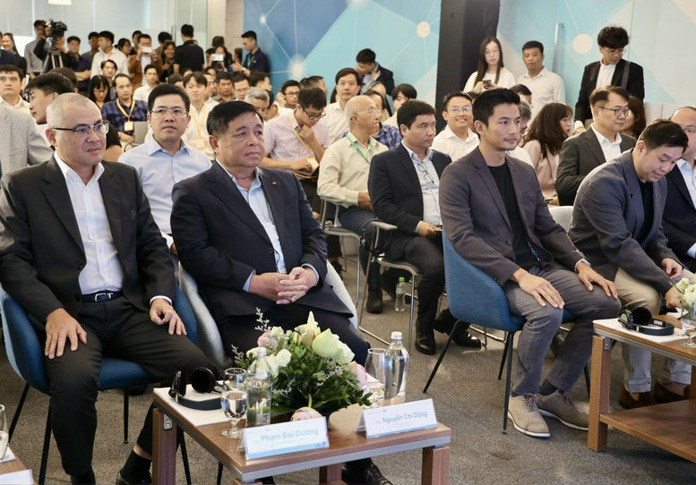 Phó Thủ tướng Nguyễn Chí Dũng: Mạnh mẽ tiến về phía trước để Việt Nam trở thành cường quốc về AI- Ảnh 2.