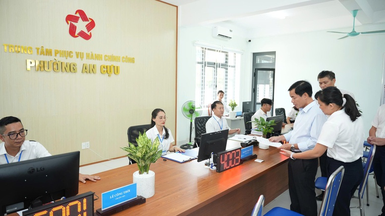 Lãnh đạo TP. Huế kiểm tra công tác vận hành thử mô hình chính quyền cấp xã mới- Ảnh 2.