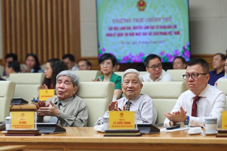 Thủ tướng: Báo chí cách mạng tiếp tục phát huy truyền thống trăm năm với 'tâm sáng - lòng trong - bút sắc'- Ảnh 4.