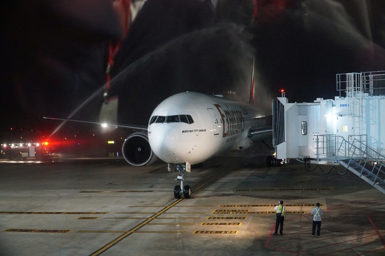 Đà Nẵng đón chuyến bay đầu tiên từ Dubai- Ảnh 2.
