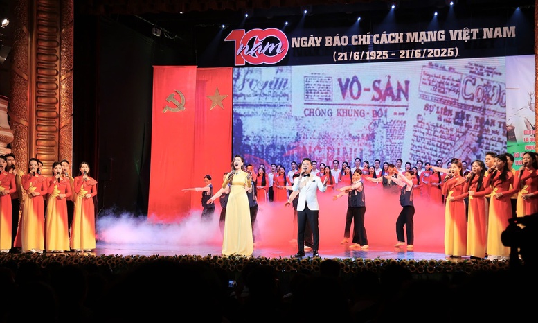 'Tấm lòng son – Ngòi bút sắc': Khúc tráng ca tự hào 100 năm báo chí cách mạng Việt Nam- Ảnh 2.