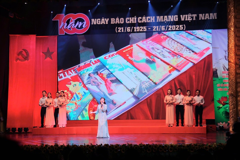 'Tấm lòng son – Ngòi bút sắc': Khúc tráng ca tự hào 100 năm báo chí cách mạng Việt Nam- Ảnh 3.