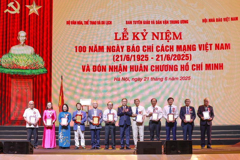 TỔNG THUẬT: Kỷ niệm trọng thể 100 năm ngày Báo chí cách mạng Việt Nam- Ảnh 11.