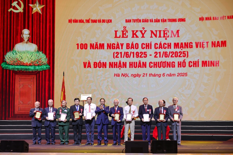 Tổng Bí thư: Báo chí phải không ngừng tự đổi mới để phát triển tương xứng với tầm vóc thời đại- Ảnh 6.