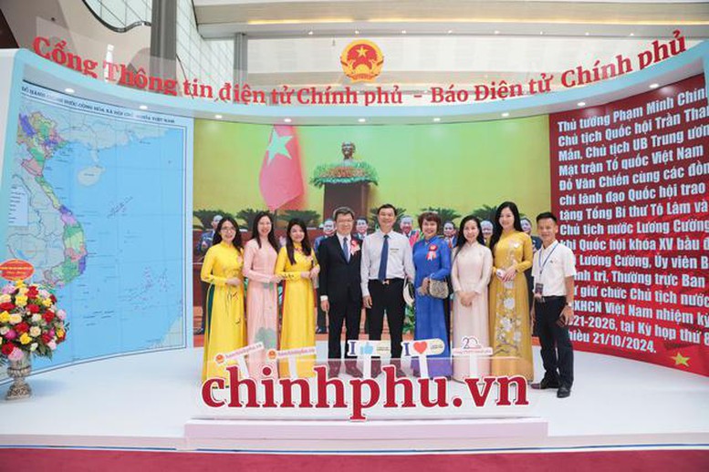 Ấn tượng gian trưng bày Báo Điện tử Chính phủ: Đổi mới, lan tỏa tinh thần kiến tạo- Ảnh 9.