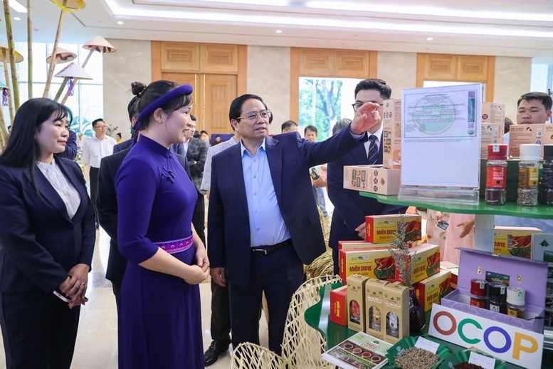 TỔNG THUẬT: Hội nghị toàn quốc tổng kết 02 chương trình mục tiêu quốc gia và 02 phong trào thi đua về xây dựng nông thôn mới và giảm nghèo bền vững- Ảnh 3.