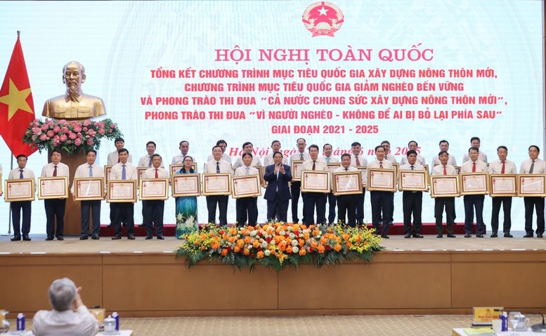 TỔNG THUẬT: Hội nghị toàn quốc tổng kết 02 chương trình mục tiêu quốc gia và 02 phong trào thi đua về xây dựng nông thôn mới và giảm nghèo bền vững- Ảnh 18.