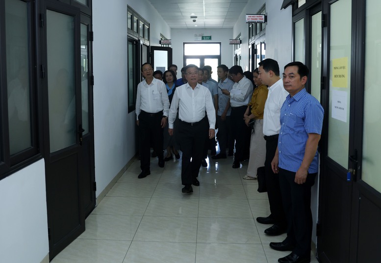 Phó Thủ tướng Lê Thành Long: Không để khoảng trống trách nhiệm trong các khâu tổ chức kỳ thi tốt nghiệp THPT- Ảnh 4.