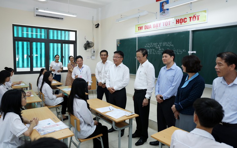 Phó Thủ tướng Lê Thành Long: Không để khoảng trống trách nhiệm trong các khâu tổ chức kỳ thi tốt nghiệp THPT