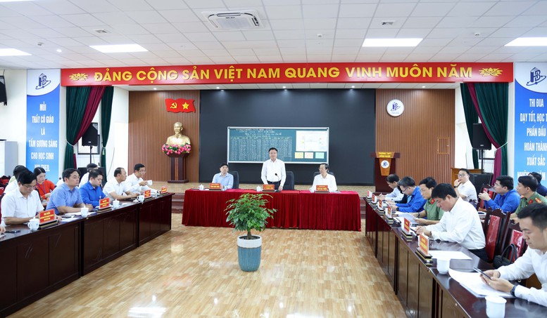 Phó Thủ tướng Lê Thành Long: Không để khoảng trống trách nhiệm trong các khâu tổ chức kỳ thi tốt nghiệp THPT- Ảnh 6.