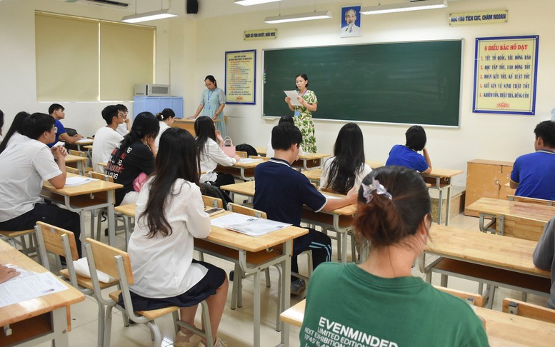 Sáng nay, hơn 1,1 triệu học sinh cả nước bước vào kỳ thi tốt nghiệp THPT 2025