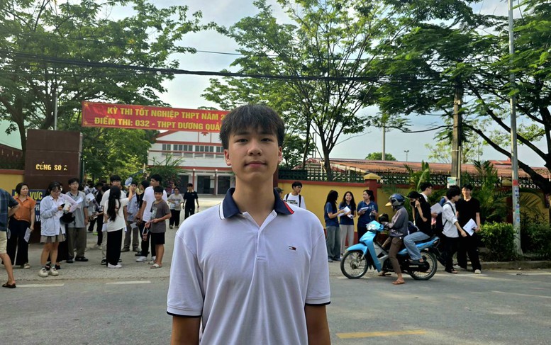 Đề Toán khó, nhiều học sinh chật vật: 'Không sát ôn luyện, dễ loạn công thức'- Ảnh 3.