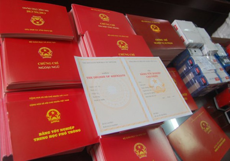 UBND cấp xã quản lý việc sử dụng phôi văn bằng, chứng chỉ- Ảnh 1.