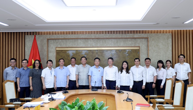 Phó Thủ tướng Lê Thành Long làm việc với Tổng công ty Hàng hải Việt Nam về công tác chuẩn bị Đại hội Đảng- Ảnh 4.
