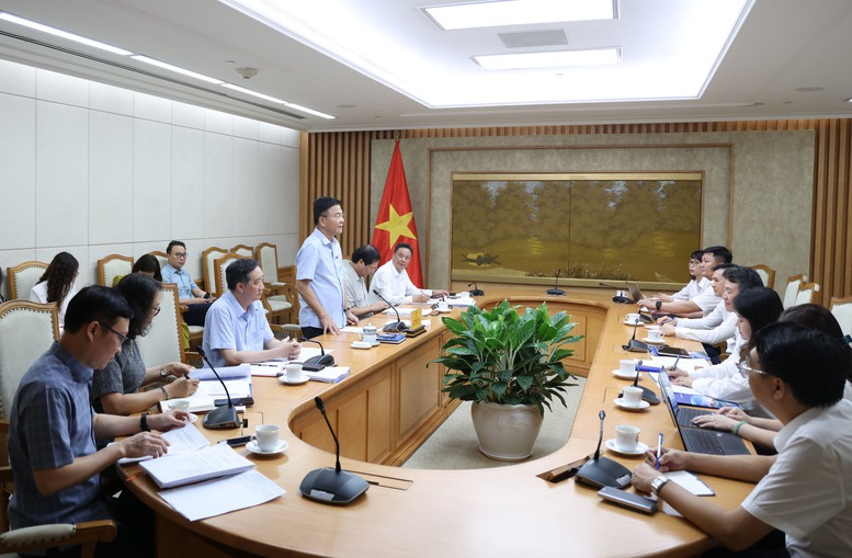Phó Thủ tướng Lê Thành Long làm việc với Tổng công ty Hàng hải Việt Nam về công tác chuẩn bị Đại hội Đảng- Ảnh 2.