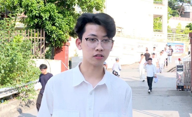 Đề Toán khó, nhiều học sinh chật vật: 'Không sát ôn luyện, dễ loạn công thức'- Ảnh 6.
