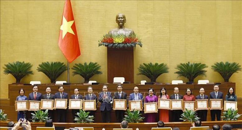Tổng Bí thư Tô Lâm dự lễ trao Bằng khen của Ủy ban Thường vụ Quốc hội- Ảnh 1.