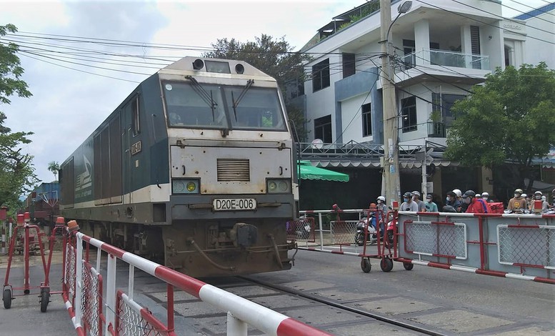 Phân cấp cấp phép xây dựng đường ngang đường sắt cho địa phương- Ảnh 1.