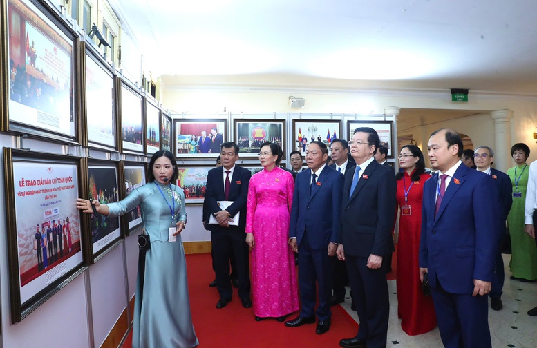 Tăng cường sức mạnh nội sinh, kiến tạo bứt phá phát triển văn hóa, thể thao và du lịch- Ảnh 1.