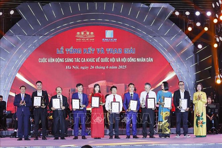 Chủ tịch Quốc hội dự Lễ tổng kết cuộc vận động sáng tác ca khúc về cơ quan dân cử- Ảnh 4.