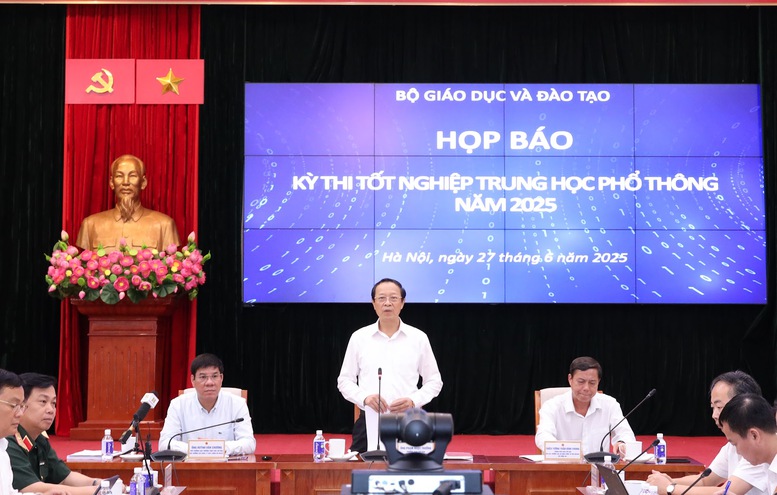 Kỳ thi tốt nghiệp THPT 2025: Nghiêm túc, an toàn, tạo điều kiện tối đa cho thí sinh- Ảnh 1.