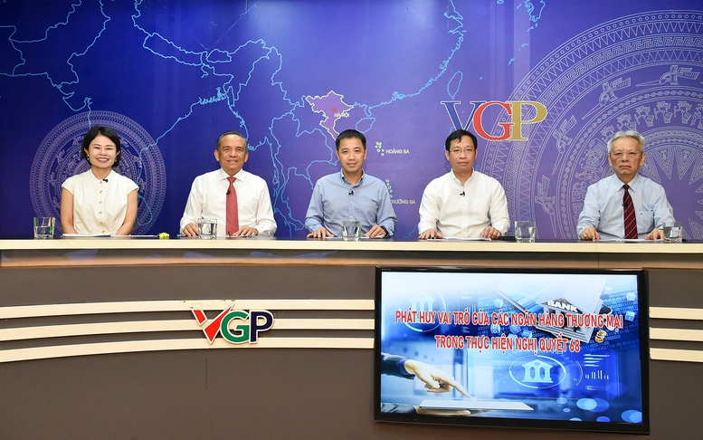 TỔNG THUẬT Tọa đàm: Phát huy vai trò của các ngân hàng thương mại trong thực hiện Nghị quyết 68