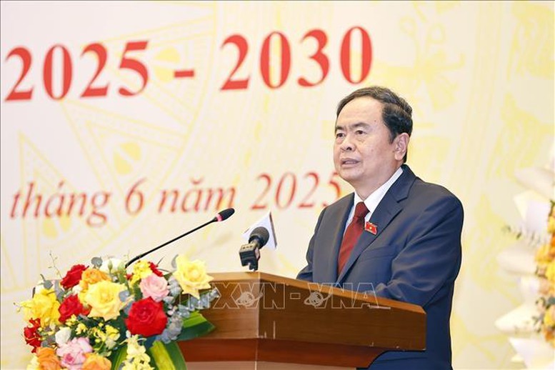 Chủ tịch Quốc hội Trần Thanh Mẫn: Tiếp tục phát huy hiệu quả chủ trương đổi mới tư duy trong xây dựng pháp luật- Ảnh 2.
