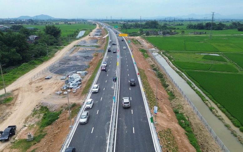Đề xuất phương án thu phí 13 tuyến cao tốc hoàn thành trong năm 2025