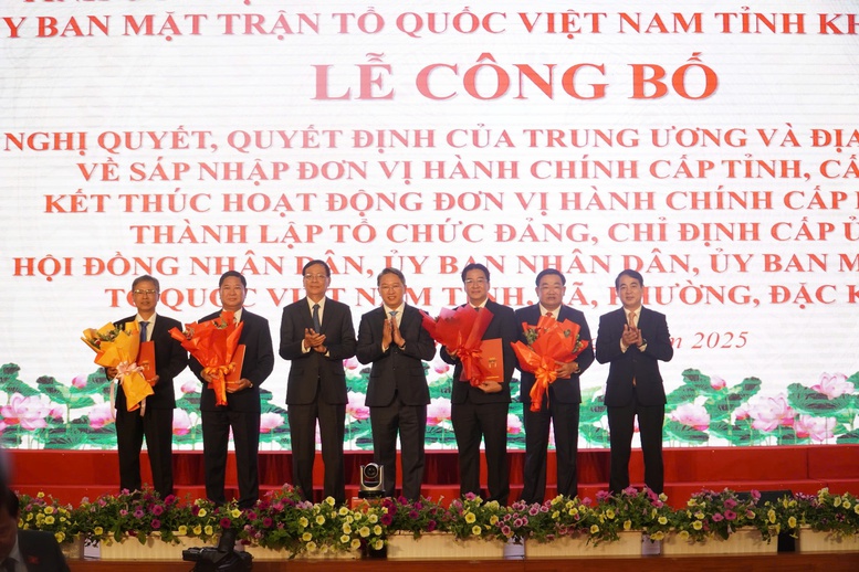 TỔNG THUẬT: Công bố nghị quyết, quyết định sáp nhập đơn vị hành chính, chỉ định nhân sự trên cả nước- Ảnh 33.