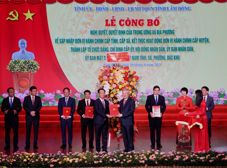 CẬP NHẬT LIÊN TỤC: Công bố nghị quyết, quyết định sáp nhập đơn vị hành chính, chỉ định nhân sự trên cả nước- Ảnh 10.