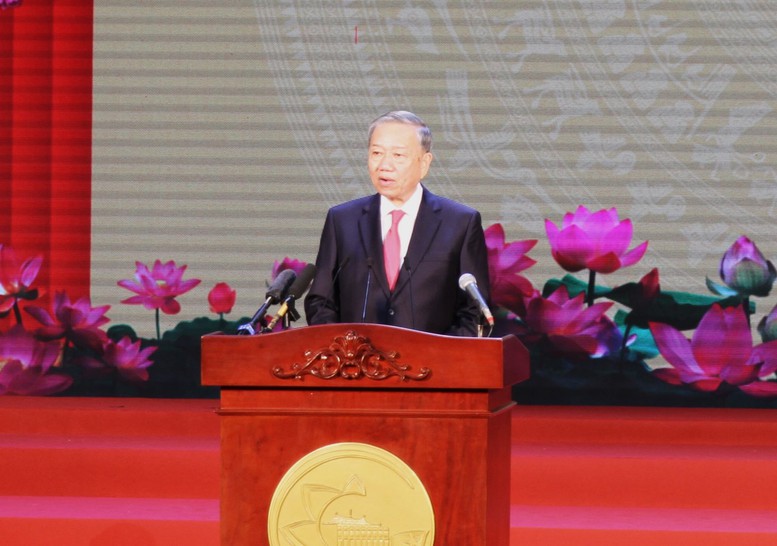 Toàn văn phát biểu của Tổng Bí thư Tô Lâm với nhân dân TPHCM và thông điệp gửi nhân dân cả nước- Ảnh 2. Toàn văn phát biểu của Tổng Bí thư Tô Lâm với nhân dân TPHCM và thông điệp gửi nhân dân cả nước- Ảnh 2.
