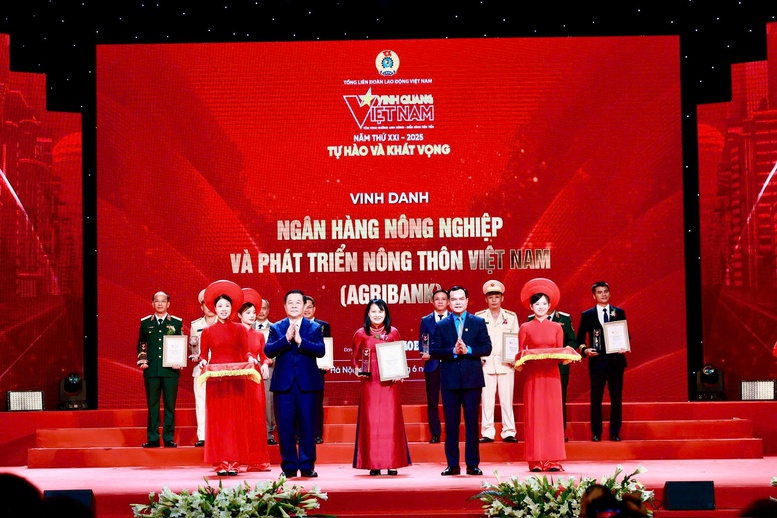 Đảng bộ Agribank: Nòng cốt vững chắc, dẫn dắt chuyển mình toàn hệ thống- Ảnh 3.