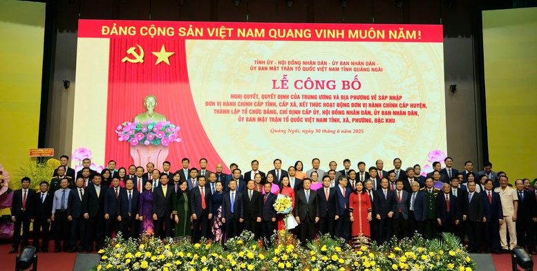 TỔNG THUẬT: Công bố nghị quyết, quyết định sáp nhập đơn vị hành chính, chỉ định nhân sự trên cả nước- Ảnh 29.