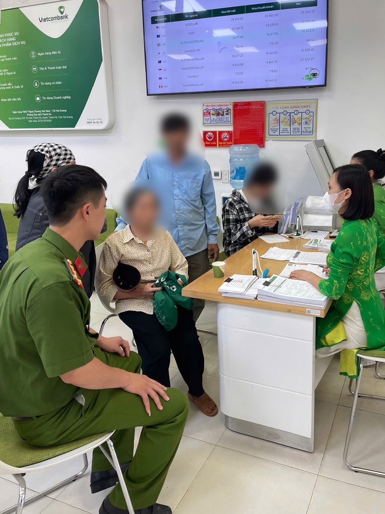 Vietcombank Hải Dương kịp thời phối hợp ngăn chặn vụ lừa đảo 150 triệu đồng- Ảnh 1.