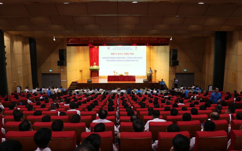 Diễn đàn thợ mỏ nhân dịp Tháng công nhân-Tháng hành động về An toàn vệ sinh lao động năm 2025