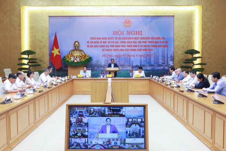 Đột phá thể chế cho giấc mơ an cư- Ảnh 3. Thủ tướng yêu cầu các bộ, ngành, địa phương đề xuất các giải pháp phát triển nhà ở xã hội tinh thần 6 rõ: Rõ người, rõ việc, rõ thời gian, rõ trách nhiệm, rõ thẩm quyền, rõ kết quả để triển khai có hiệu quả - Ảnh: VGP/Nhật Bắc