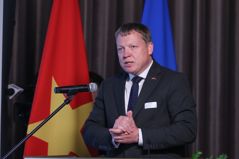 Thủ tướng: Hợp tác giữa các doanh nghiệp Việt Nam - Estonia có sự bảo đảm của hai Chính phủ- Ảnh 5.