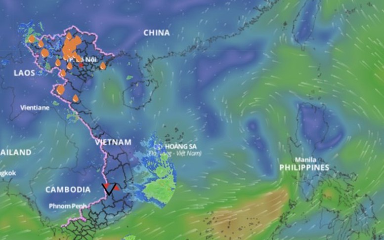 Vùng áp thấp trên Biển Đông diễn biến phức tạp, khả năng mạnh lên thành bão