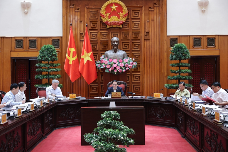 Đồng chí Phạm Minh Chính, Ủy viên Bộ Chính trị, Bí thư Đảng ủy Chính phủ, Thủ tướng Chính phủ, chủ trì cuộc họp của Ban Thường vụ Đảng ủy Chính phủ - Ảnh: VGP/Nhật Bắc