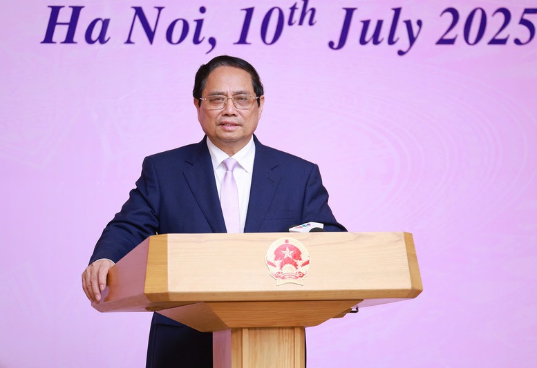 Thủ tướng Phạm Minh Chính gặp mặt các nhà ngoại giao nữ Việt Nam và quốc tế- Ảnh 2.
