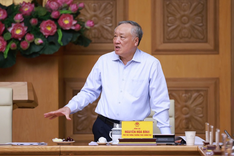 Thủ tướng chủ trì cuộc họp về các tài liệu của Tiểu ban Kinh tế-xã hội Đại hội XIV- Ảnh 3.